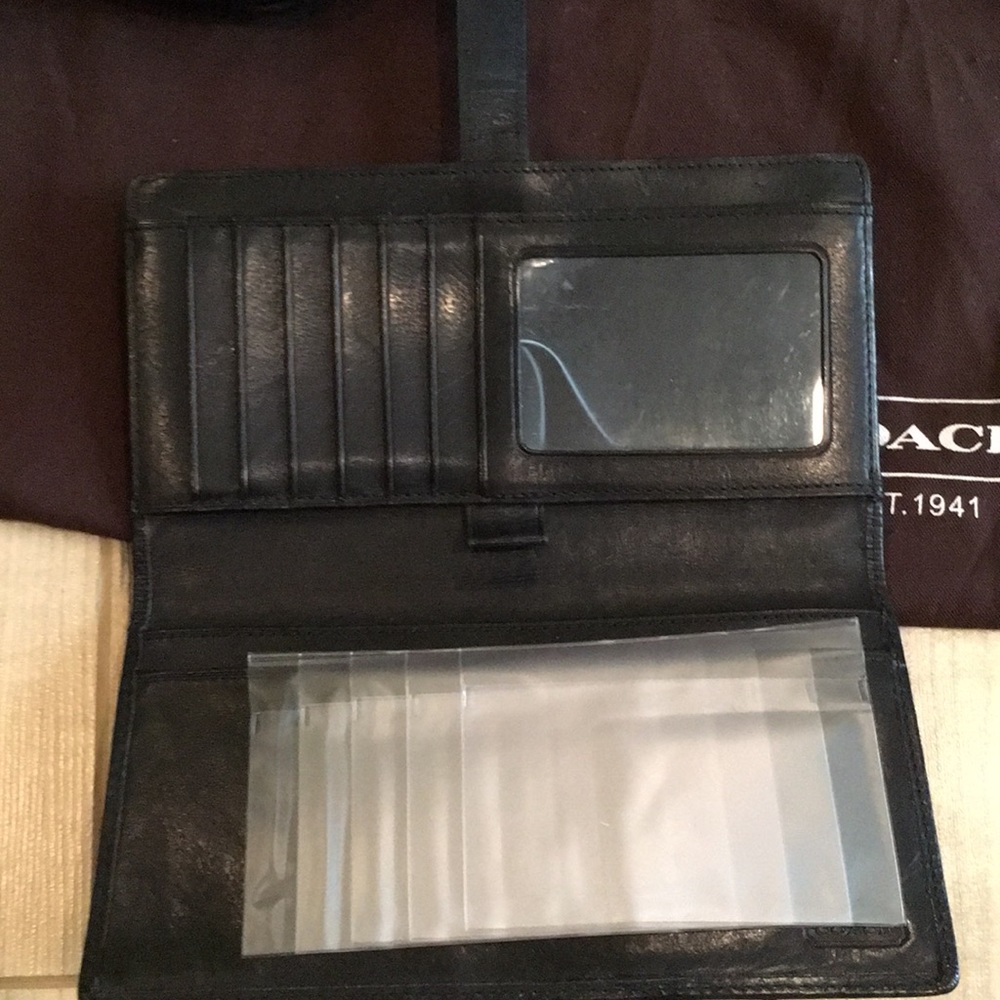 Coach Bundle Set - Picture 3 of 8